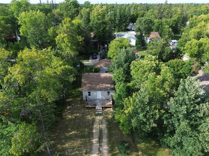 Property Photo: 417 Epsilon Avenue MB R0C 3G0