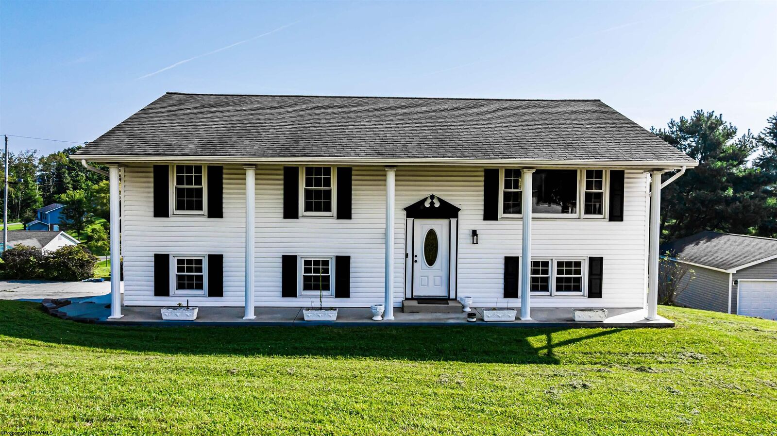Property Photo:  16 Deerfield Avenue  WV 26354 
