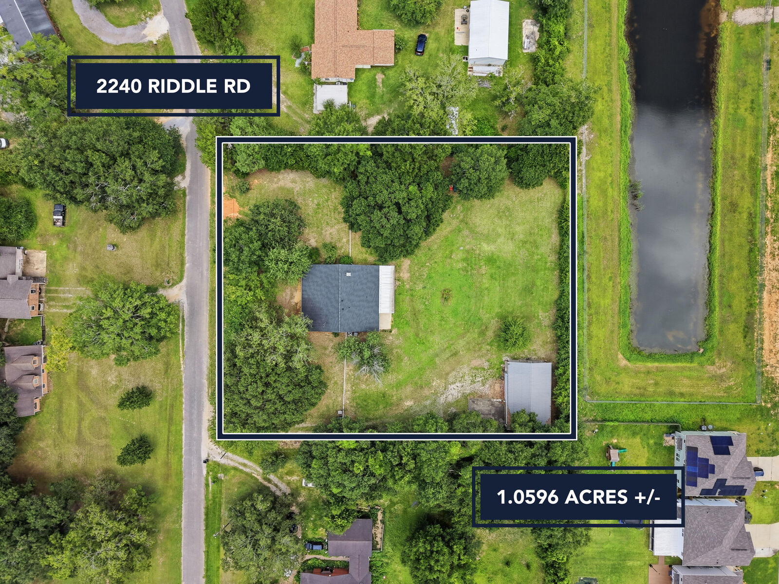 Property Photo: 2240 Riddle Road FL 32533
