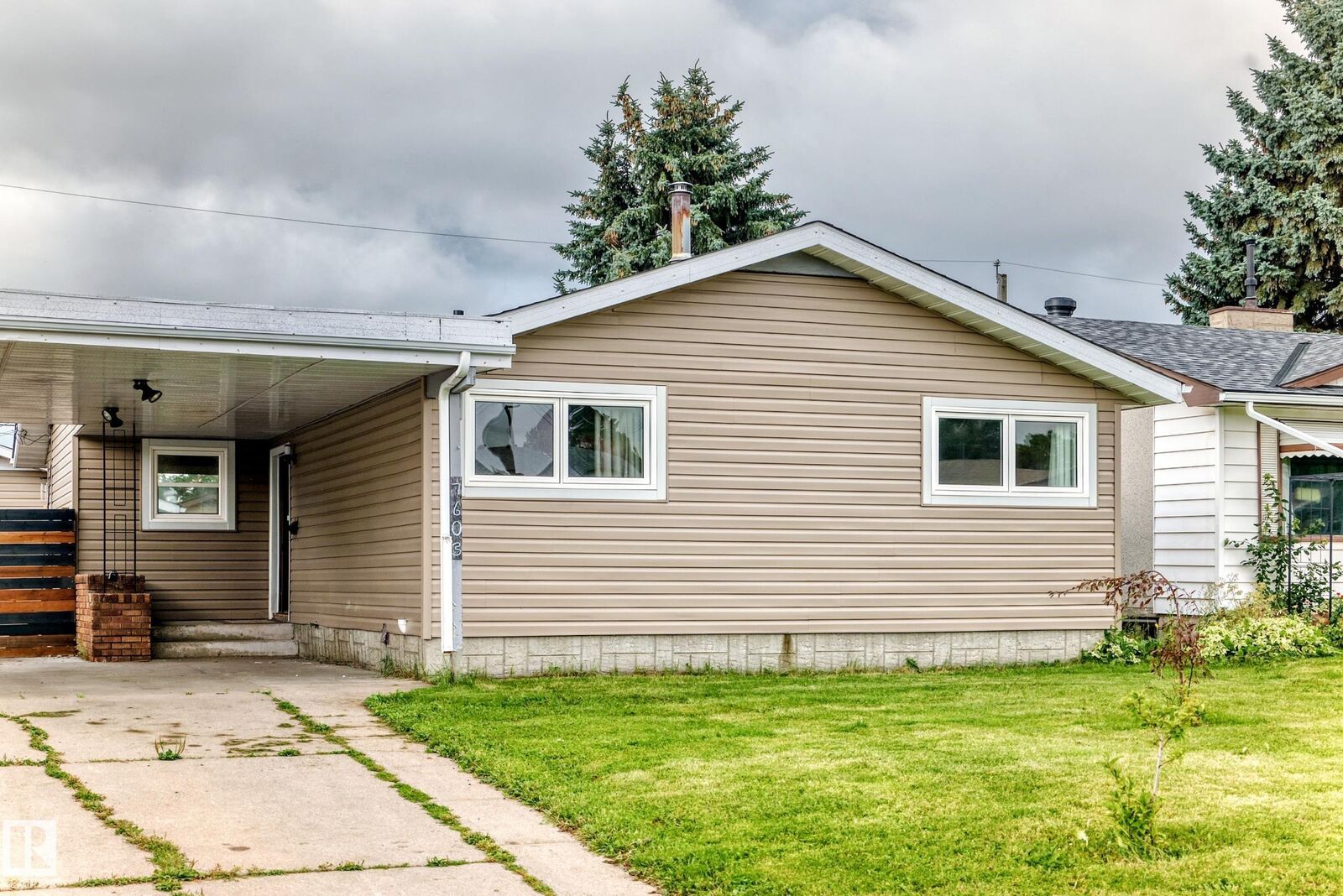 Property Photo: 7603 130 Avenue NW AB T5C 1Y3