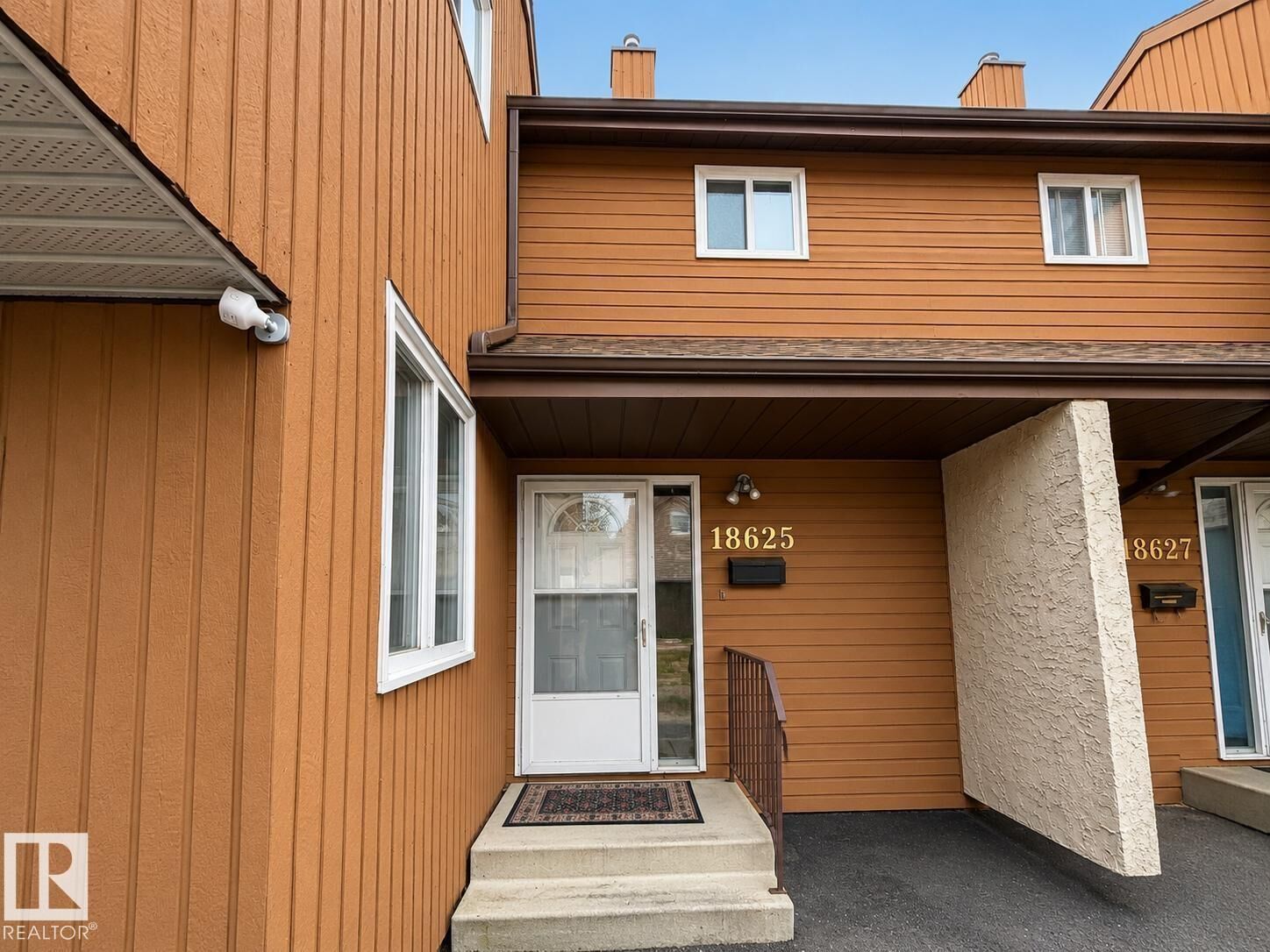 Property Photo: 18625 66 Avenue NW AB T5T 2M3