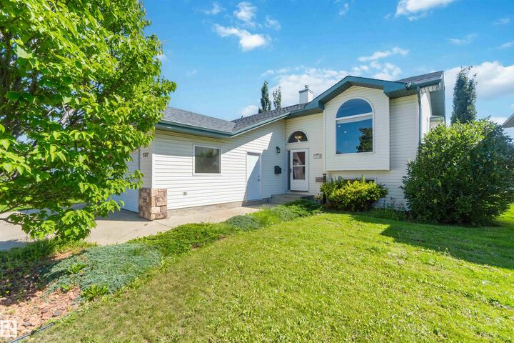 Property Photo: 5111 52 Street AB T0G 1L0