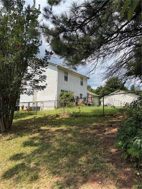 Property Photo:  195 Kingsport Drive  GA 30046 