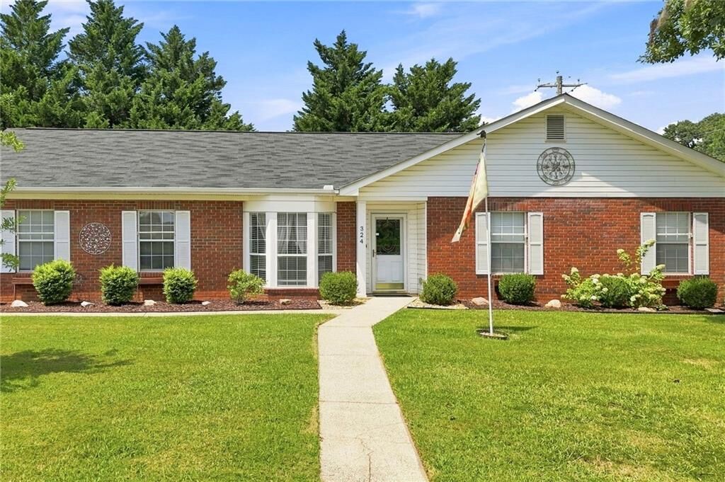 Property Photo:  324 S Main Street  GA 30143 