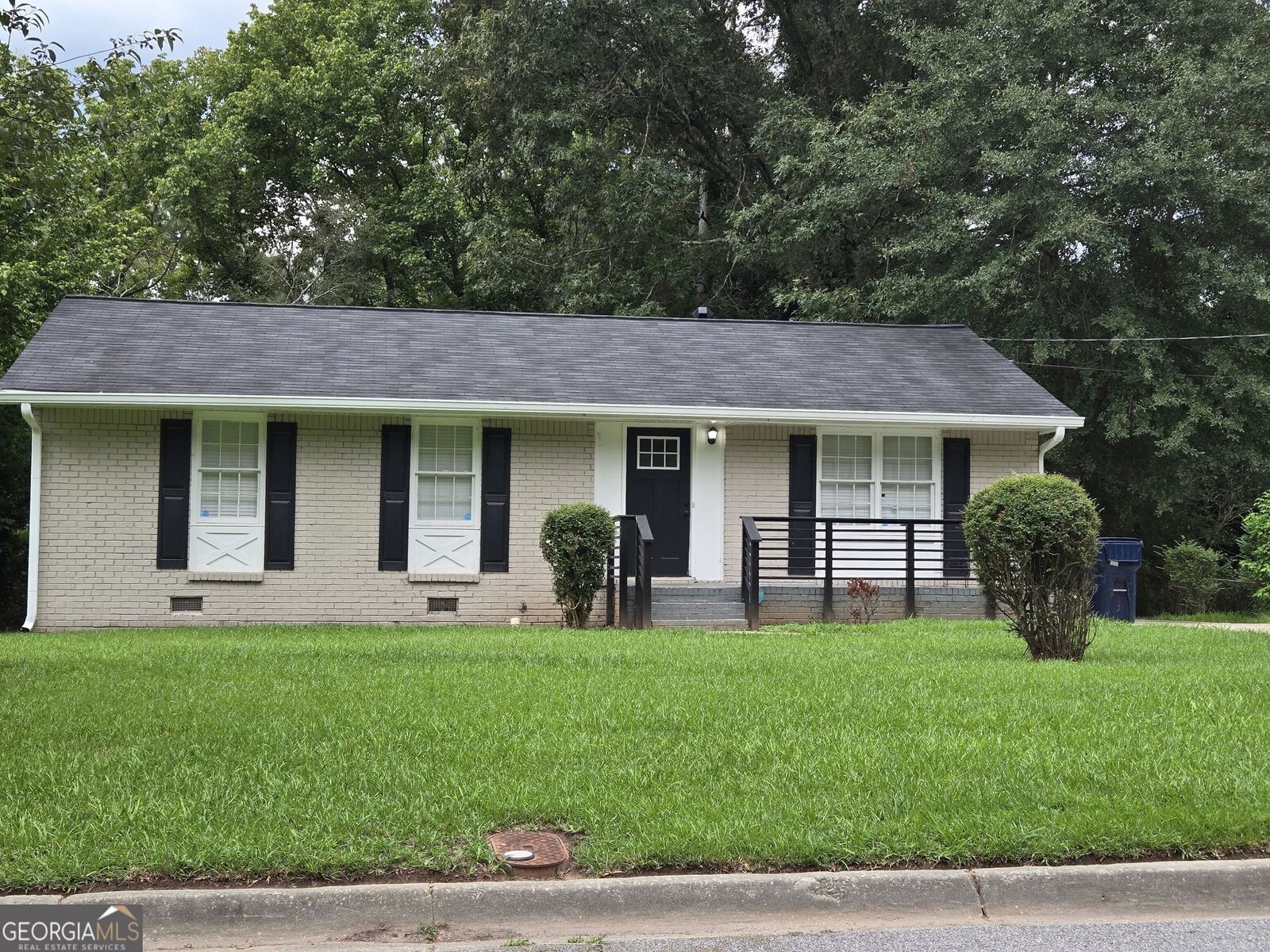 Property Photo:  2668 Beacon Drive  GA 30349 