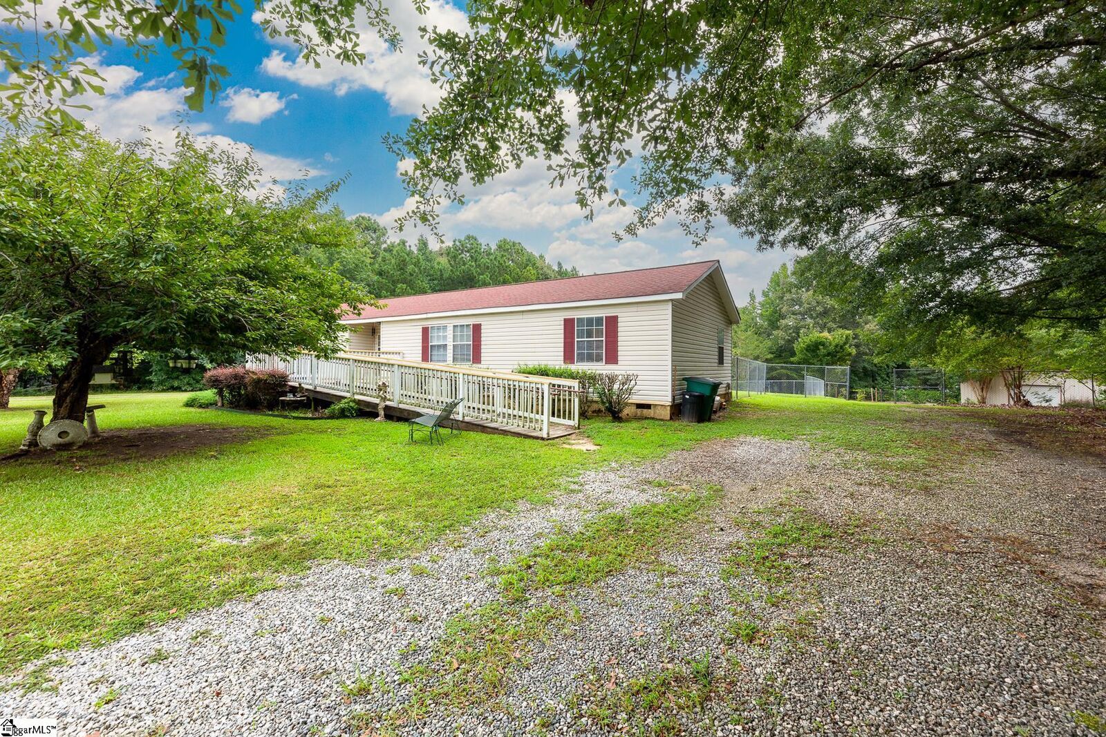 Property Photo: 377 Fort Lindley Road SC 29360