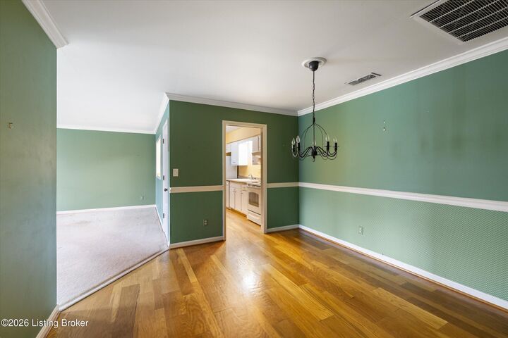 Property Photo: 201 Ramsgate Gardens Ct 104 KY 40207