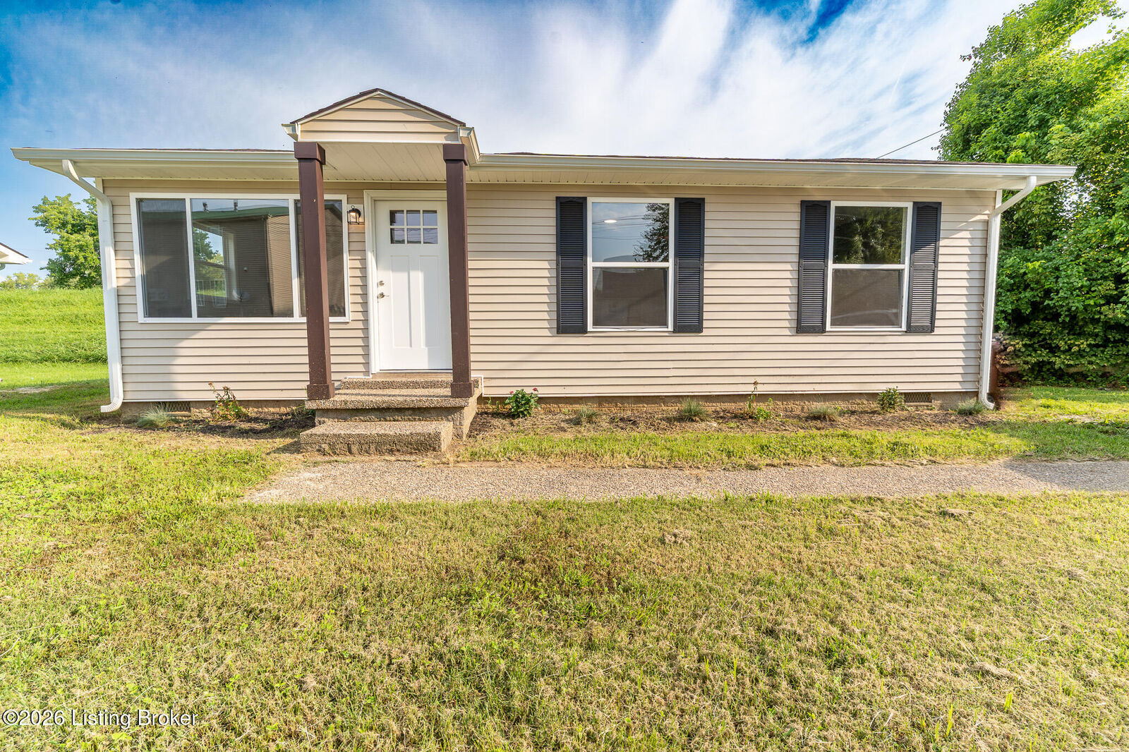 Property Photo:  106 Hardin Ct  KY 40071 