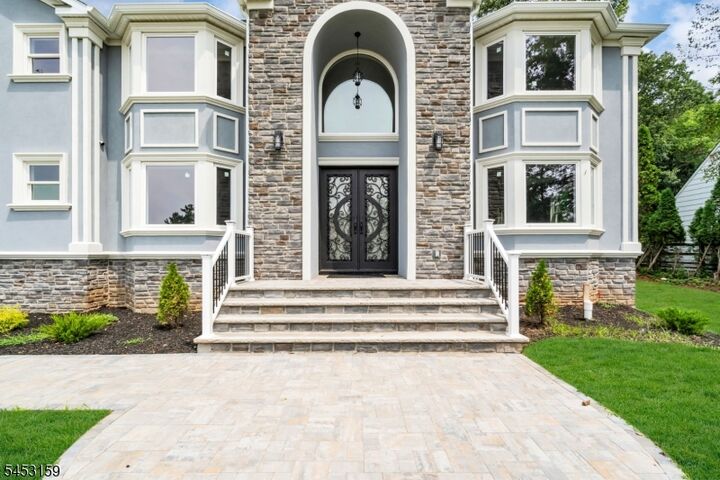 Property Photo:  1395 Washington Valley Rd  NJ 08807 