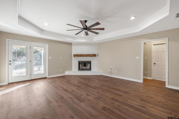 Property Photo:  214 Stoneridge  TX 75758 