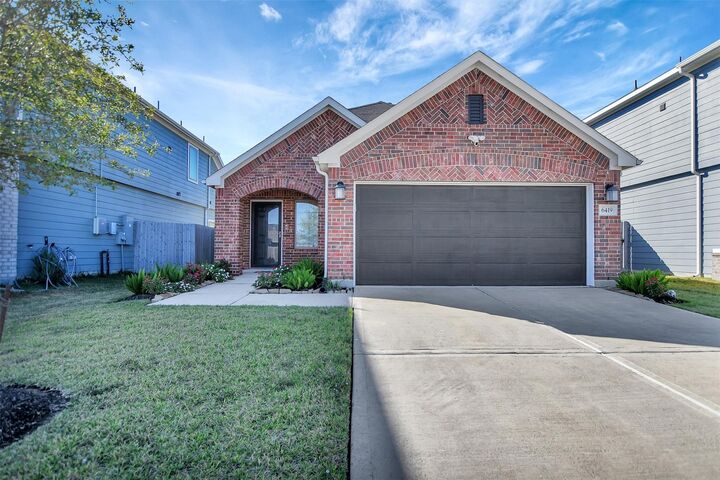 Property Photo: 6419 Purple Wreath Way TX 77449