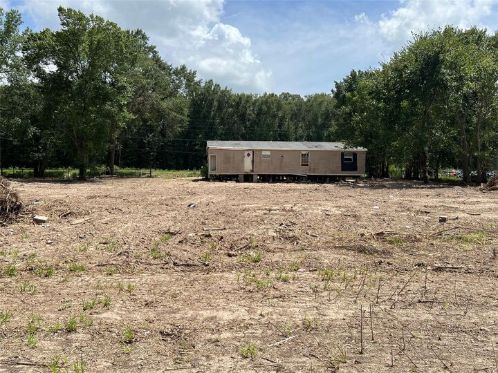 Property Photo: 825 N Martin Luther King Drive N TX 77575