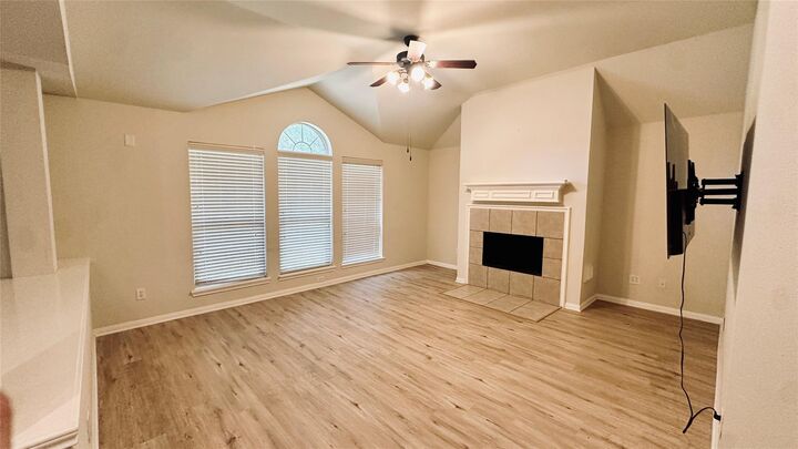 Property Photo: 4919 Bonny Loch Lane TX 77084