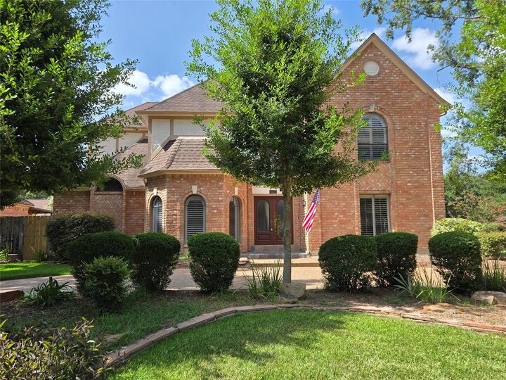 Property Photo: 18302 Longmoor Drive TX 77084
