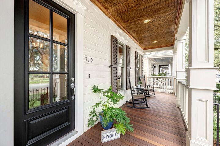 Property Photo:  310 W 17th Street  TX 77008 