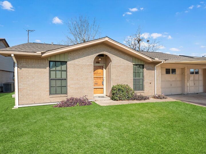 Property Photo: 3311 Westbrook Circle TX 77503