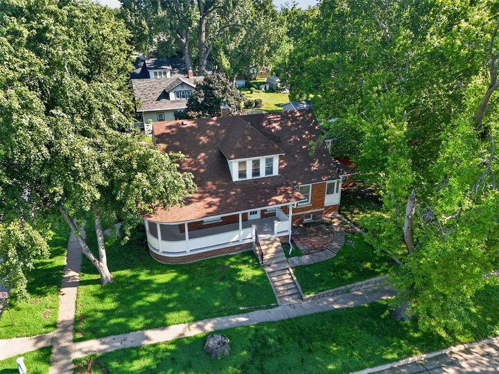Property Photo:  305 N 1st Street  IA 50047 