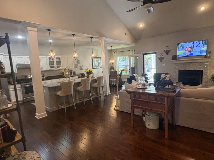 Property Photo:  1105 Haddrell Point  KY 40509 