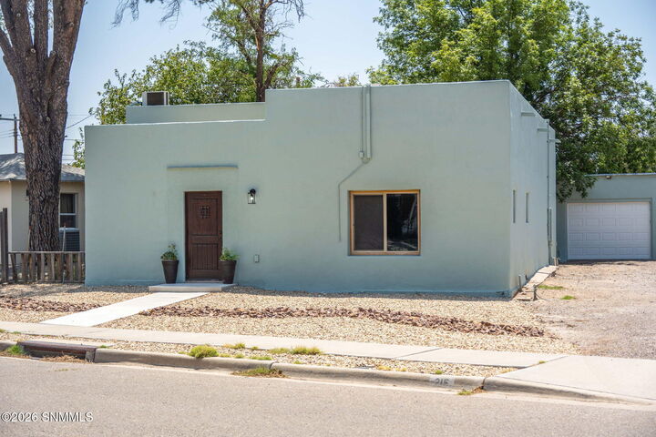 Property Photo:  215 W Greening Avenue  NM 88005 
