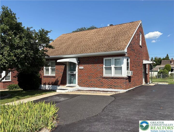 Property Photo: 1035 S Jefferson Street PA 18103