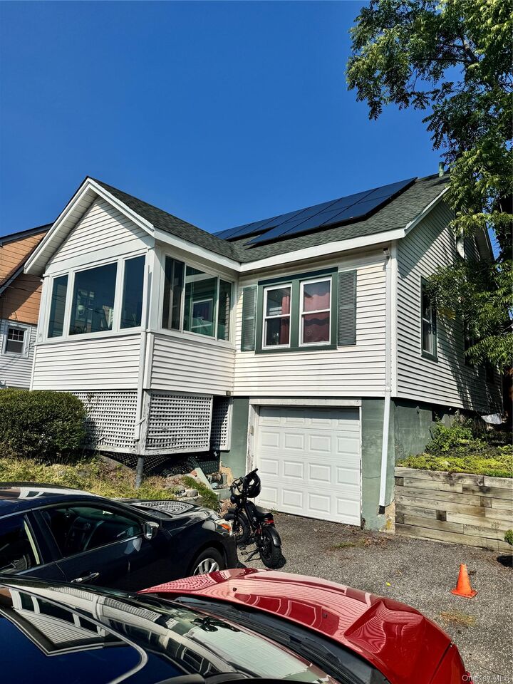 Property Photo:  16 Earle Street 14 1/2  NY 10940 