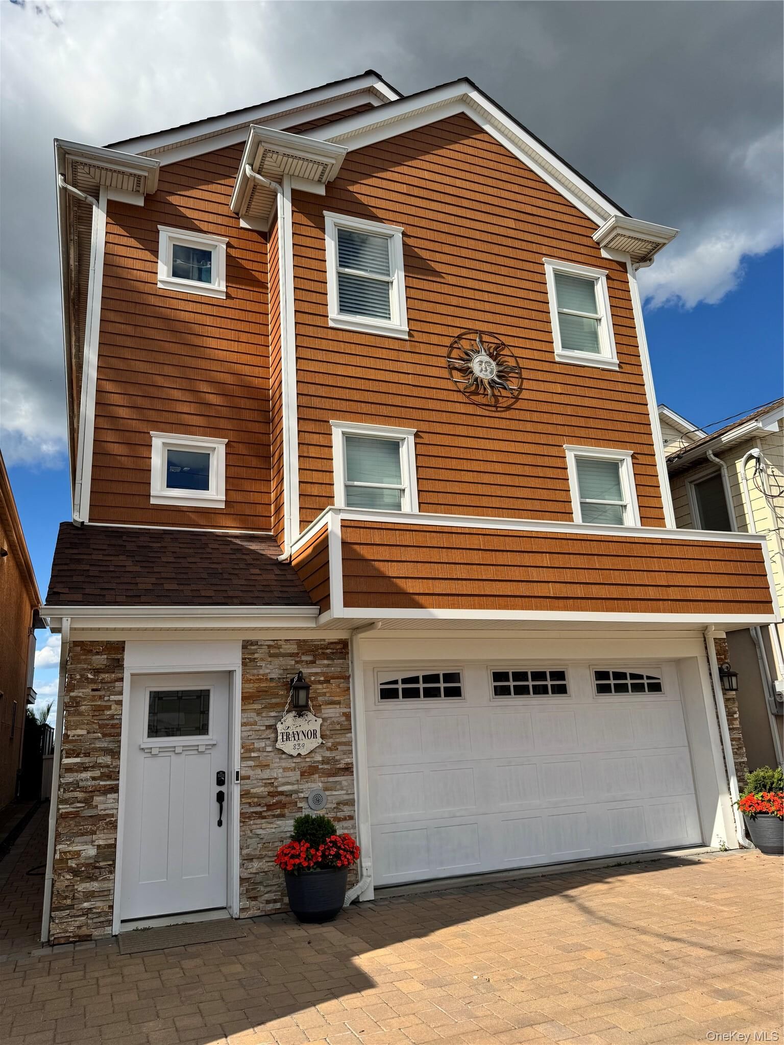 Property Photo: 839 W Park Avenue NY 11561