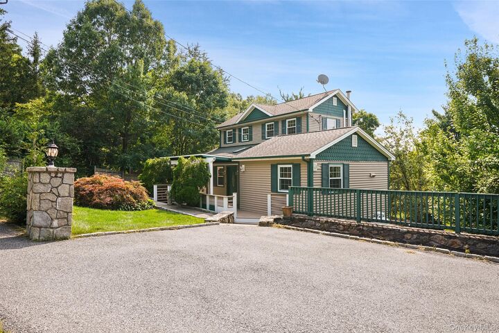 Property Photo: 24 Inwood Place NY 12563
