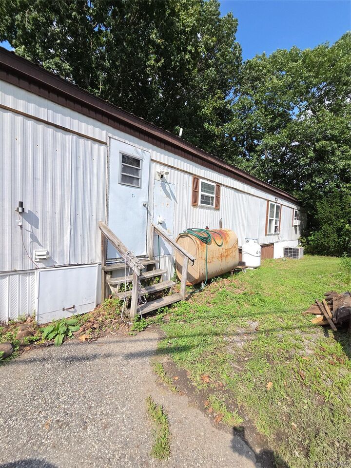 Property Photo: 9 Rivercrest Road 22 NY 10928