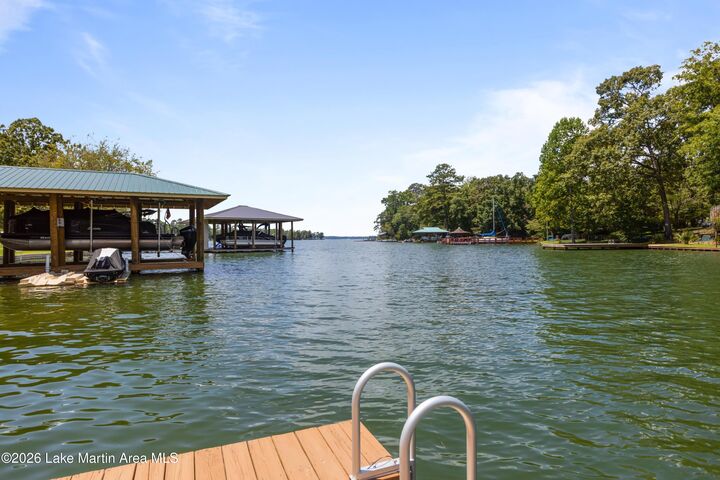 Property Photo:  100 S Holiday Dr  AL 36853 