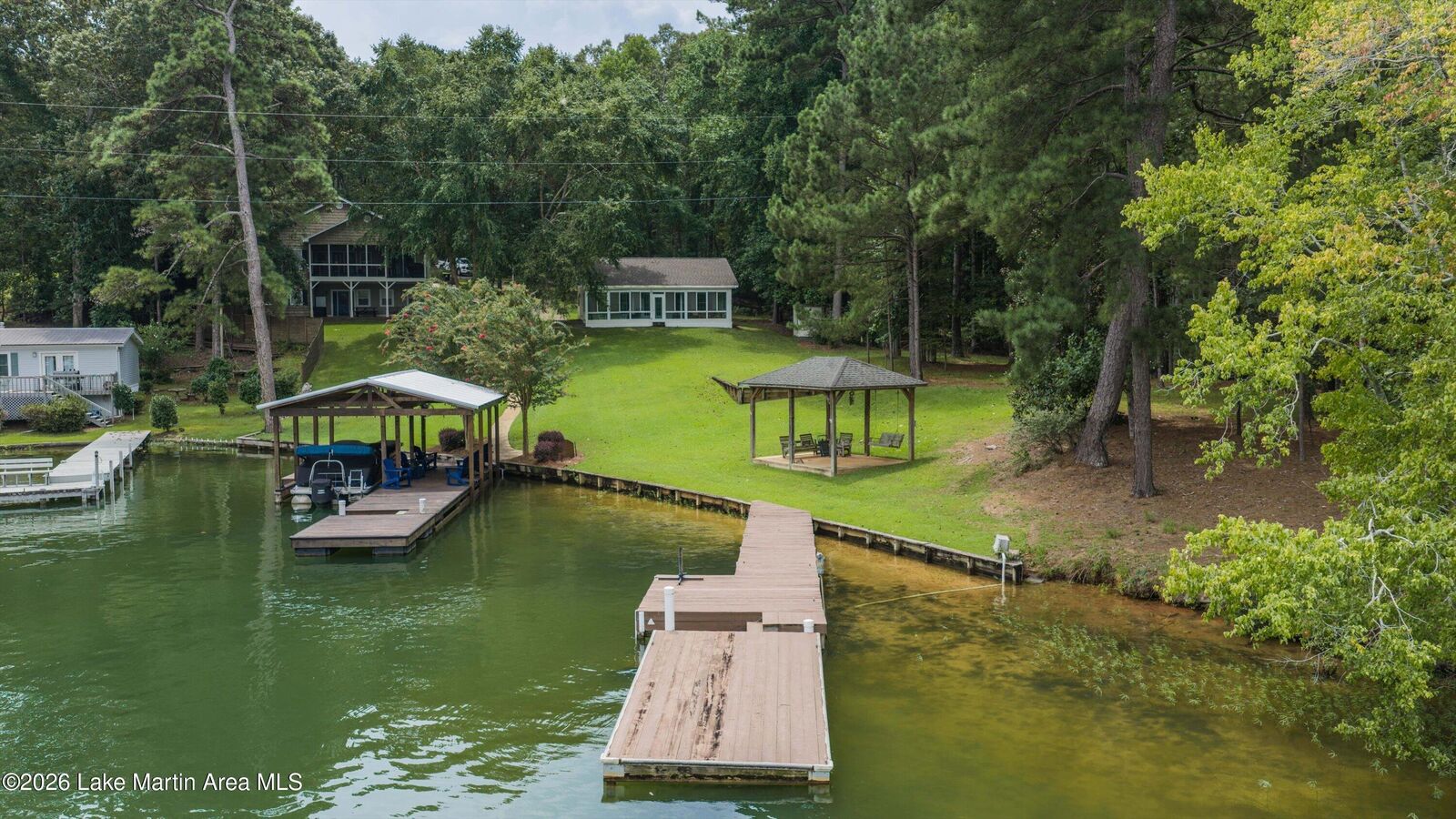 Property Photo: 84 Tulip Wood Dr AL 36853