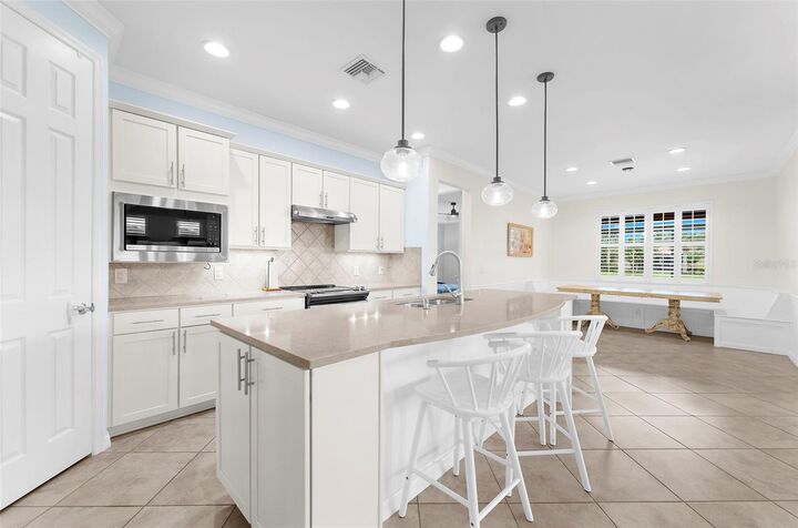 Property Photo:  13908 Karina Street  FL 34293 