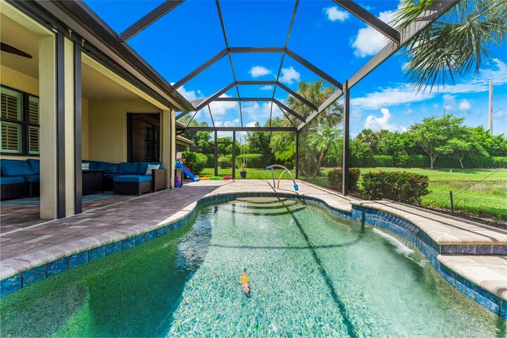 Property Photo:  13908 Karina Street  FL 34293 