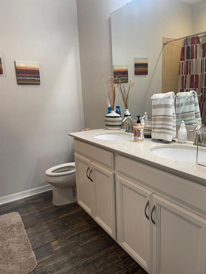 Property Photo: 1870 Castleton Drive FL 34771