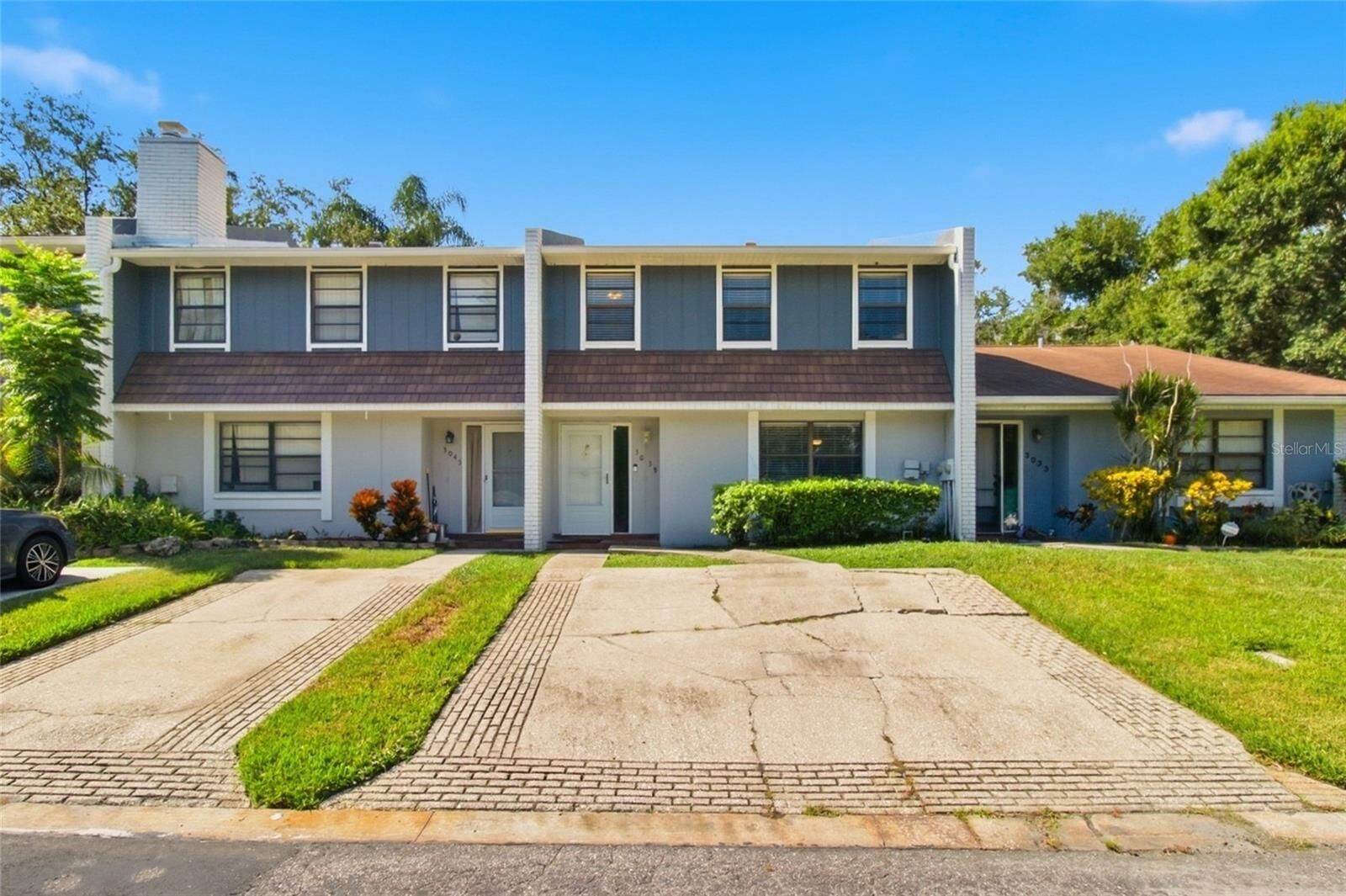 Property Photo: 3039 Abbey Court FL 33759
