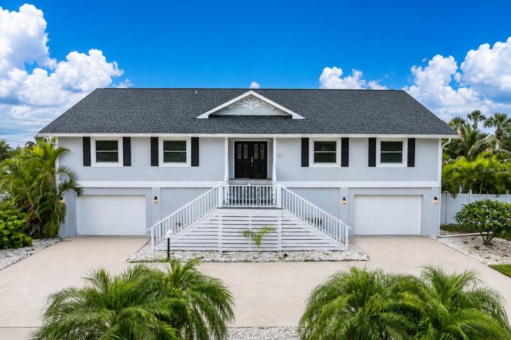 Property Photo:  6501 Mockingbird Way S  FL 33707 