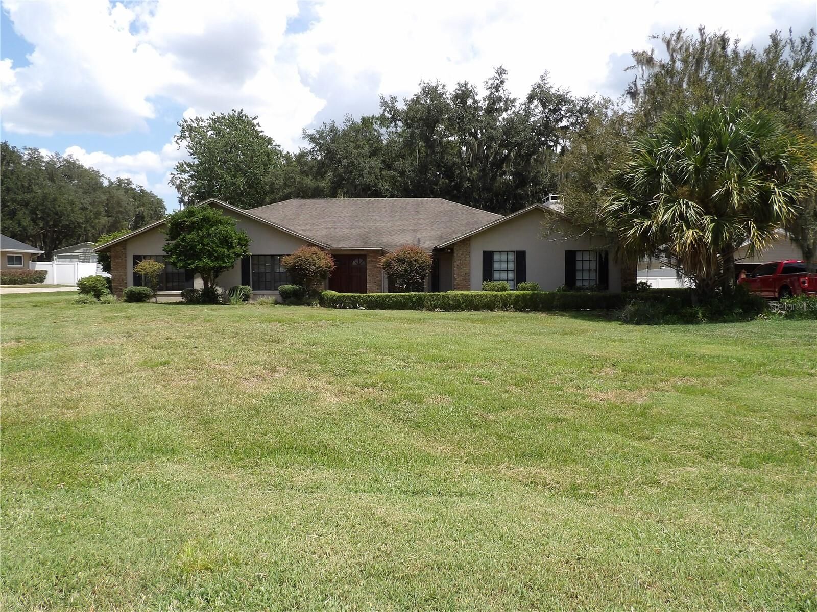 Property Photo:  6282 Forestwood Drive E  FL 33811 