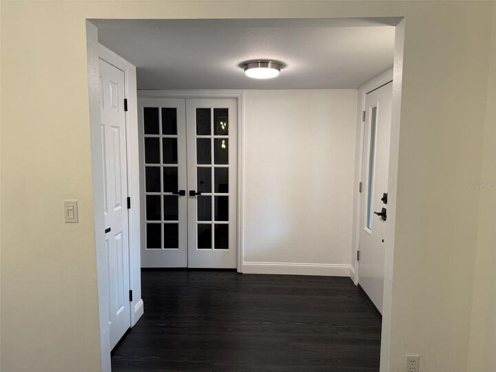 Property Photo: 8004 Beltrees Court FL 33637