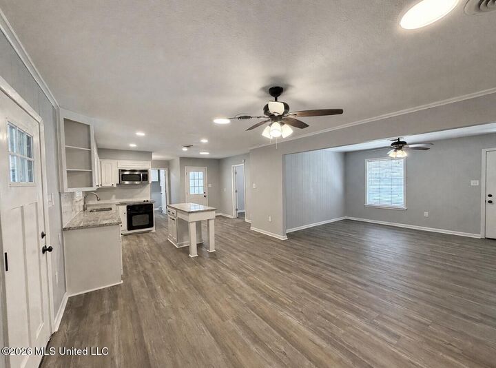 Property Photo: 1016 Tanglewood Drive MS 39056