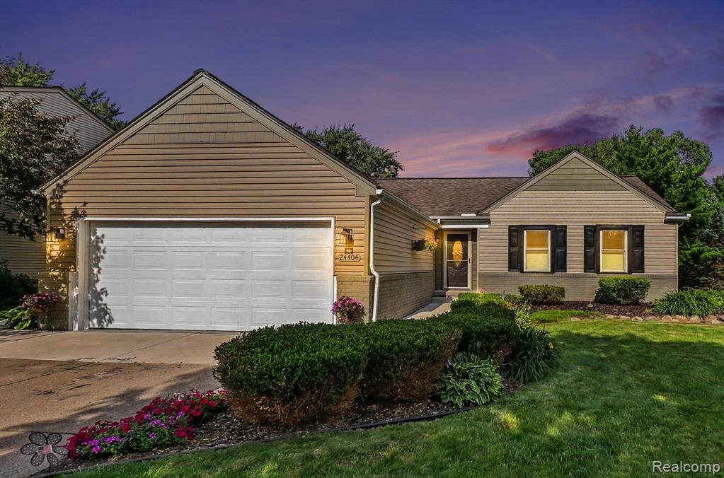 Property Photo: 24404 Jamestowne Road MI 48375 2322