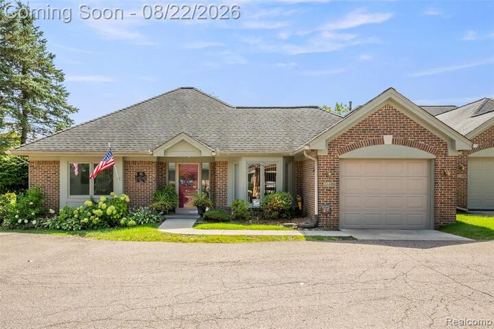 Property Photo:  21388 Magnolia Court  MI 48336 4109 