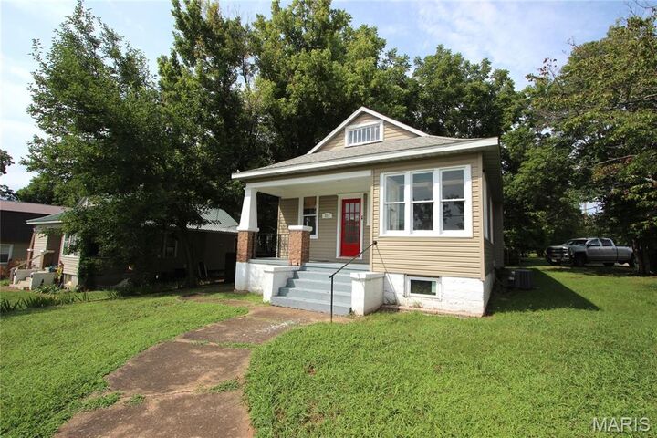 Property Photo:  213 E Walnut Street  MO 63621 