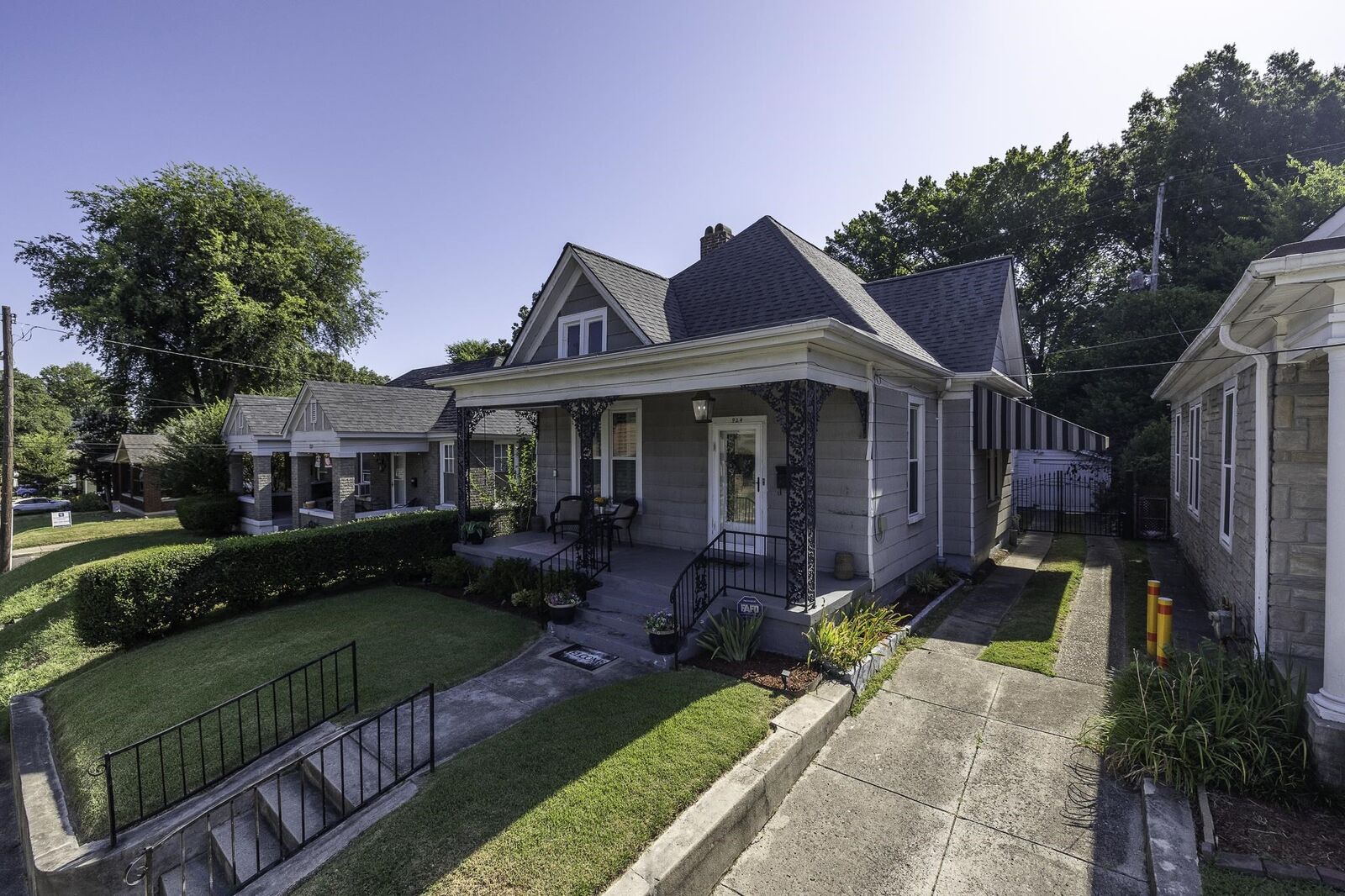 Property Photo:  924 Meda St  TN 38104 
