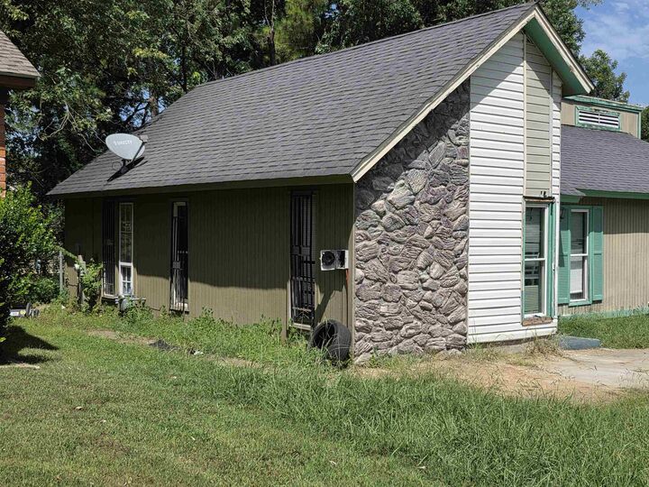Property Photo: 5088 Breckenwood Dr TN 38127