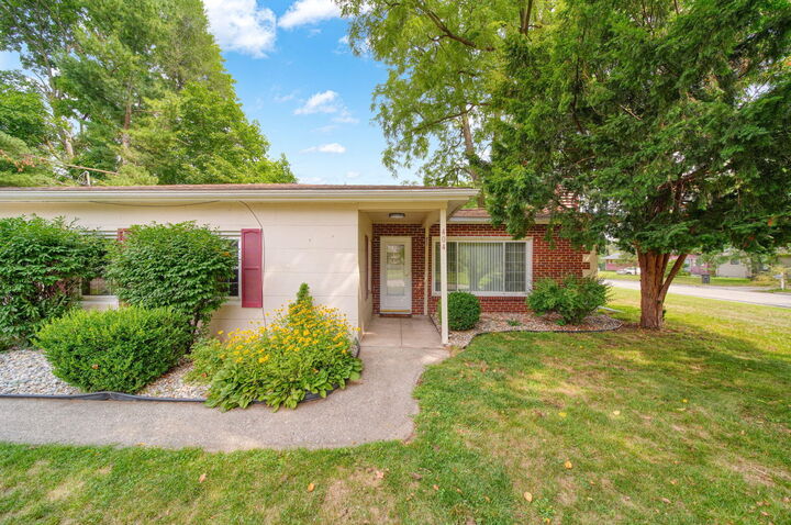 Property Photo:  404 Heyser Street  MI 49203 