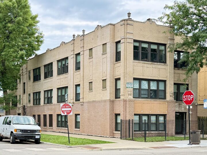 Property Photo:  3759 N Kimball Avenue G  IL 60618 