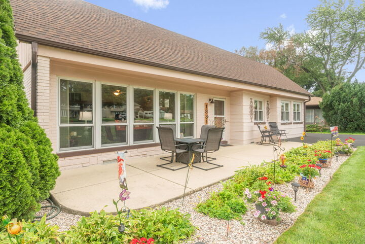 Property Photo:  1331 S Lombard Avenue  IL 60148 