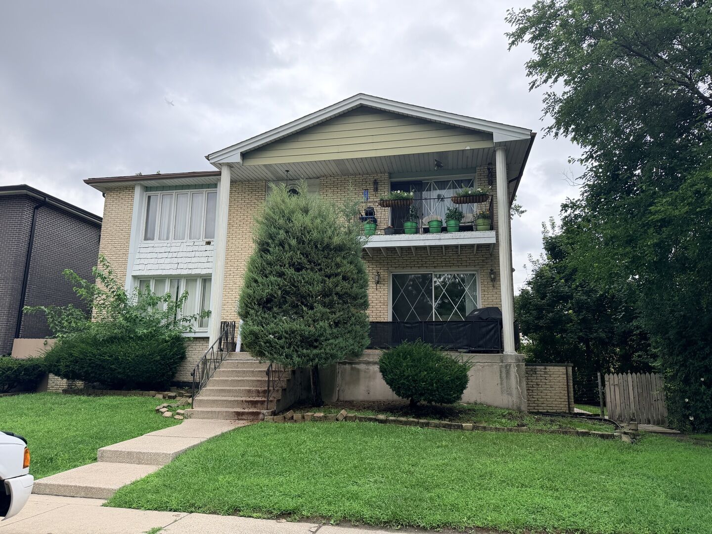 Property Photo: 11130 S Columbus Drive 2S IL 60482