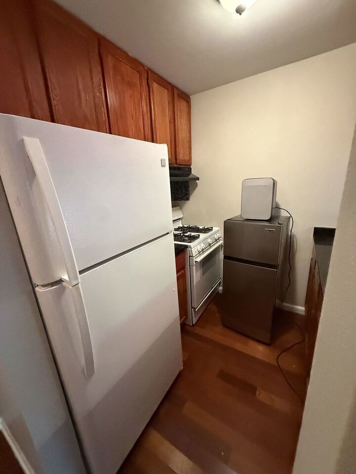 Property Photo:  1980 Selmarten Road 1901  IL 60505 