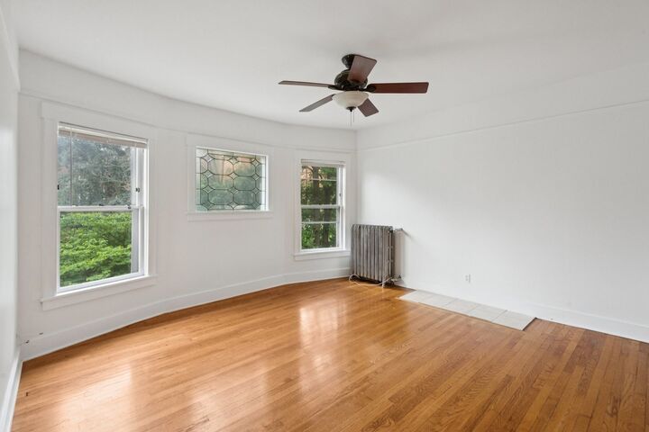 Property Photo:  807 Greenleaf Street 2  IL 60202 