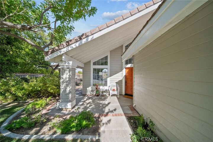 Property Photo:  27576 Artine  CA 91350 